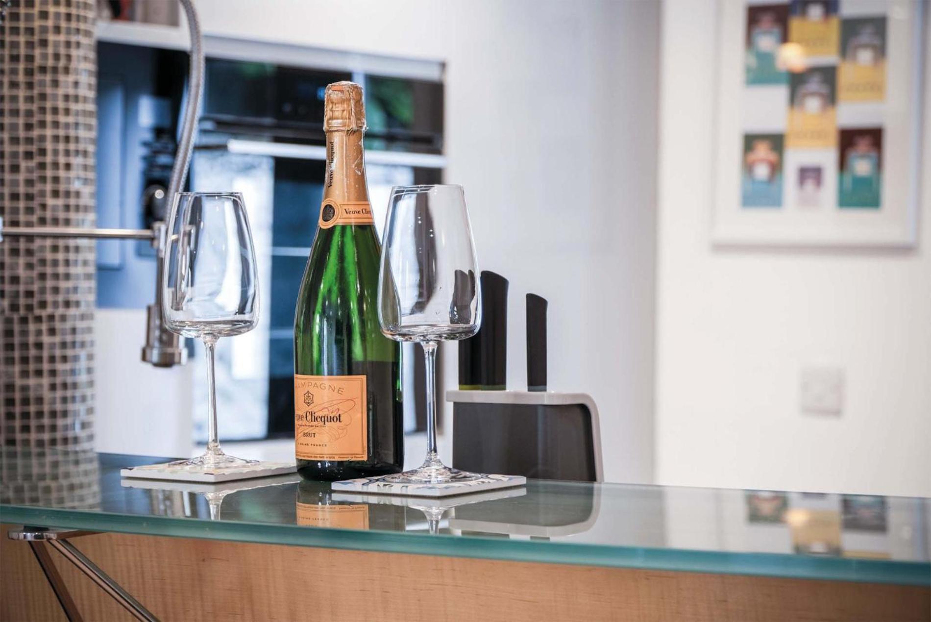 The - 2 Bedroom - Tenby