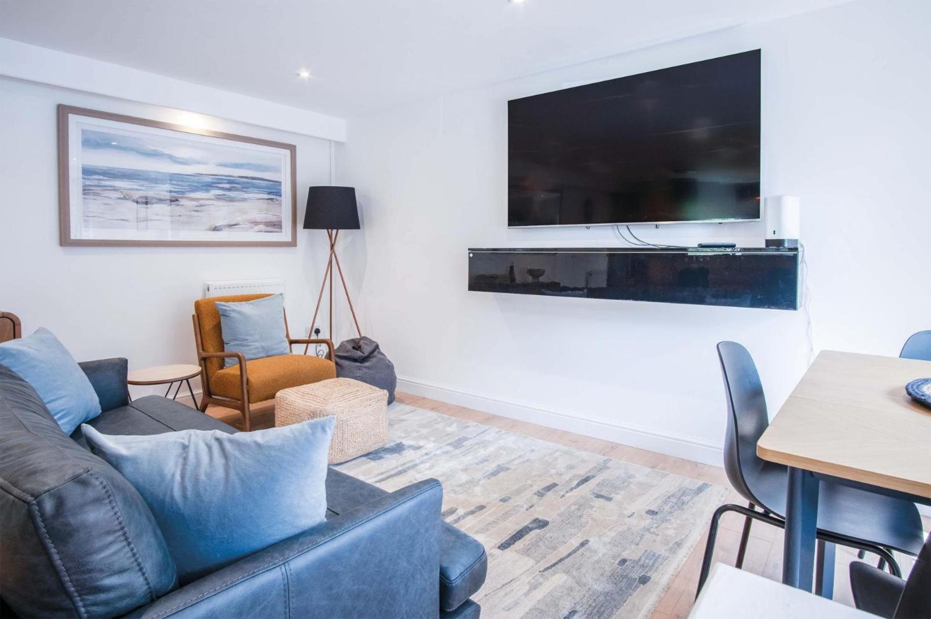 The - 2 Bedroom -