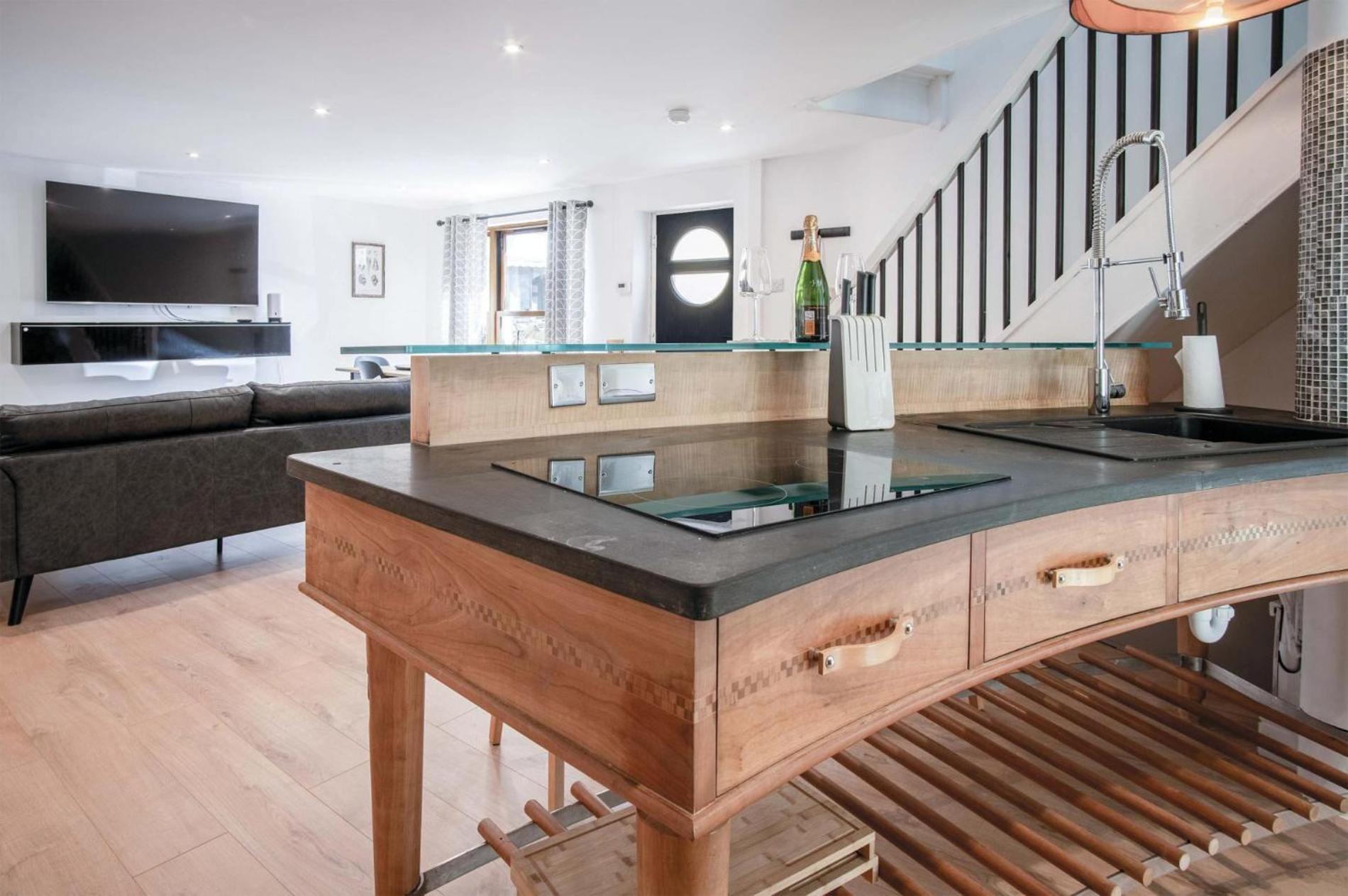 The - 2 Bedroom - *